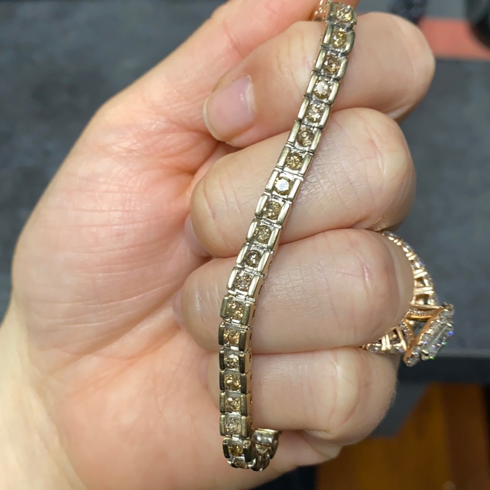 14 karat 4.40CTW diamond tennis bracelet ✨